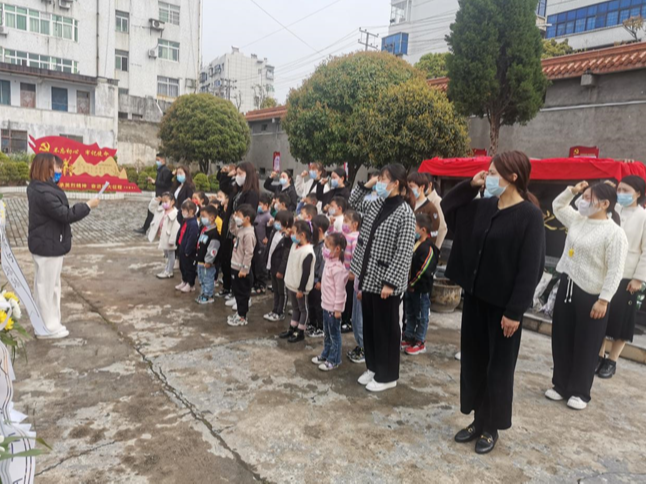 天慧幼儿园开展清明祭祀活动