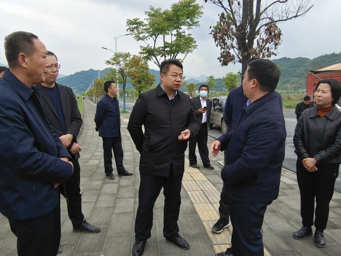 县领导调研我县重大交通项目建设情况