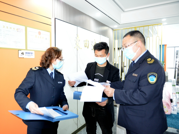 县卫健局：“柔性执法”让企业“轻装上阵”