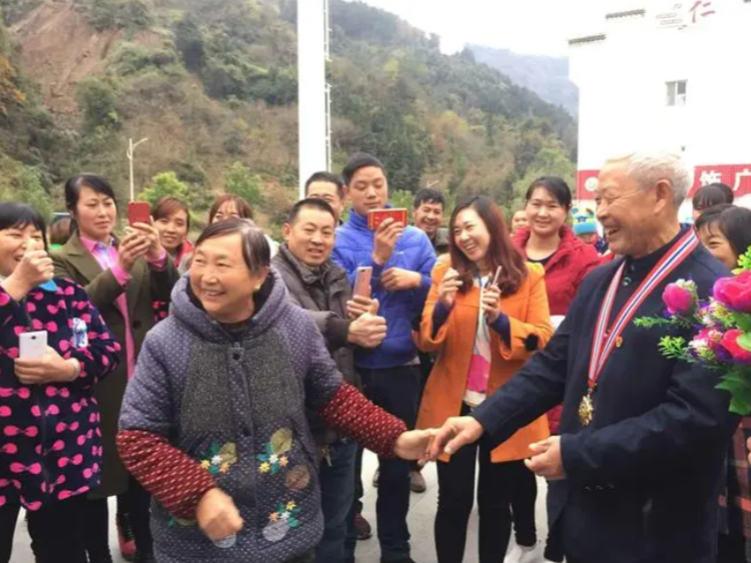 柳林乡：榜样引领助力文化振兴