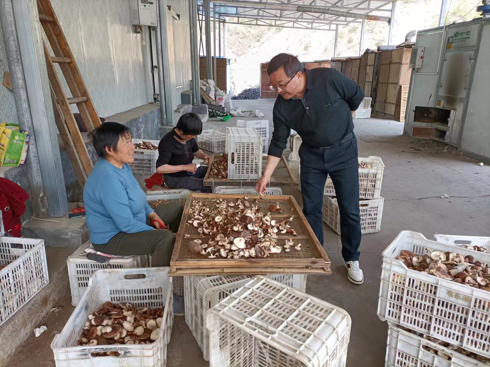 包联单位到官渡镇扎实开展“户户走到”工作