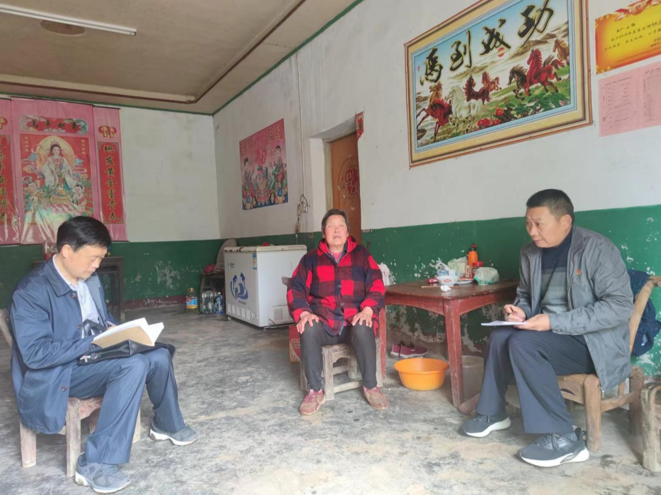 县机关事务服务中心“户户走到”促进乡村振兴