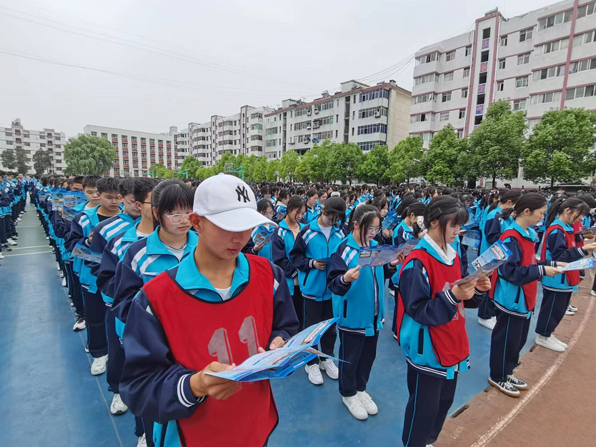 竹山二中举行防震减灾系列活动