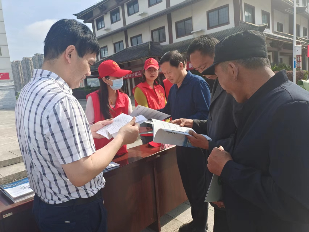 竹山县开展“共建地球生命共同体”生物多样性宣传