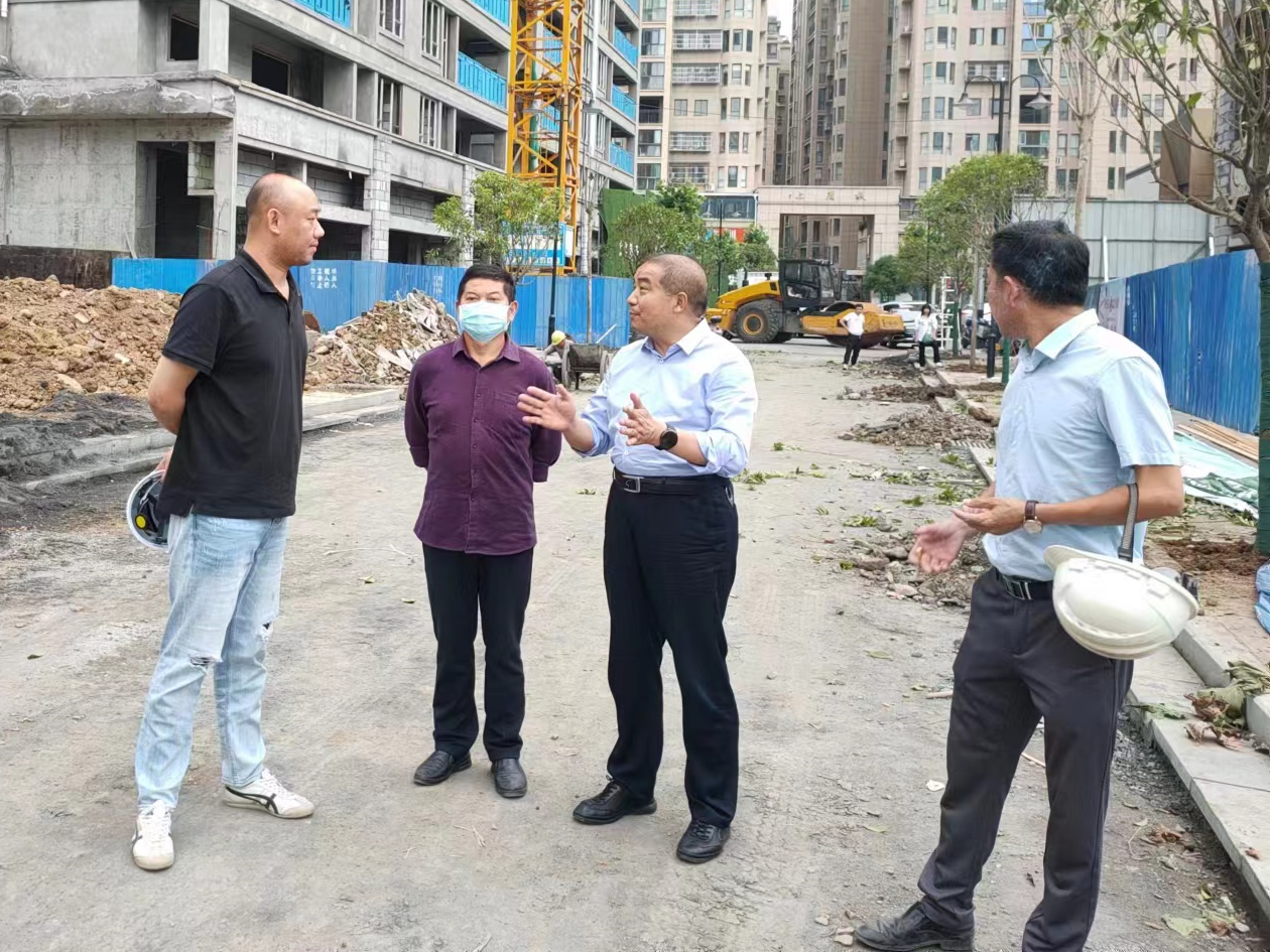 县住建局：多措并举统筹推进 推动文明城市创建工作常态长效