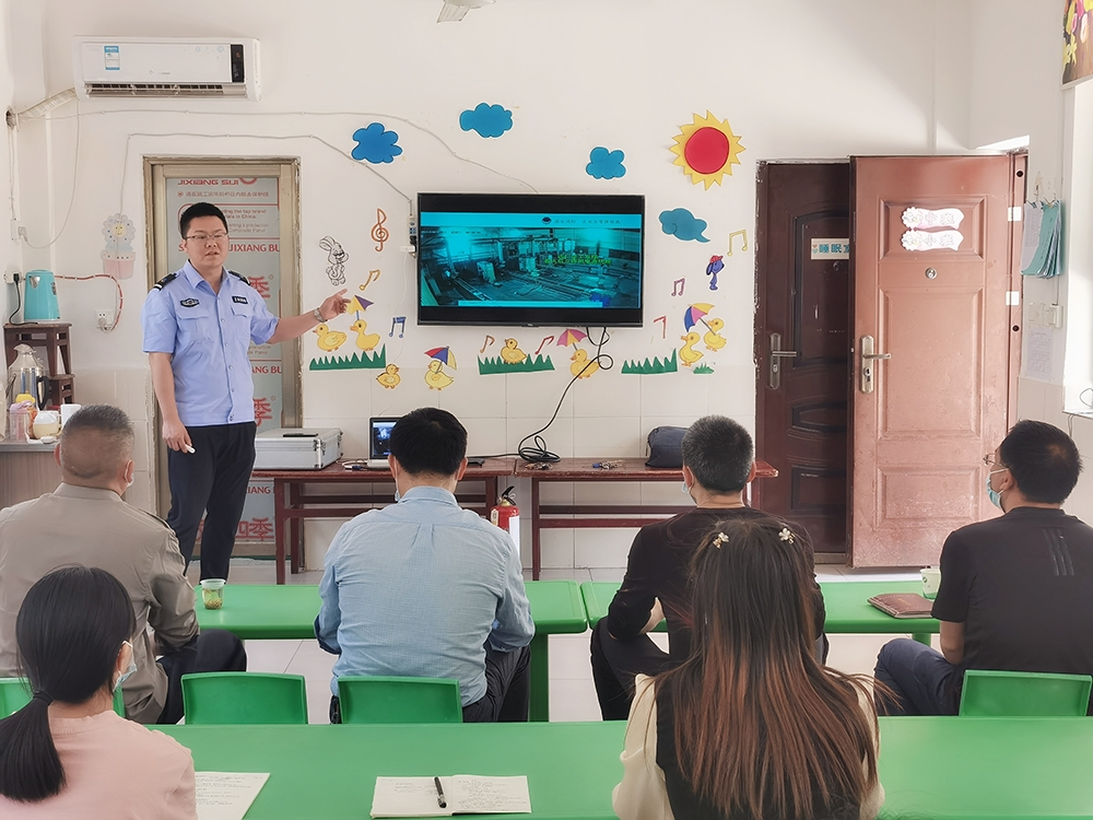 公祖幼儿园开展消防安全培训