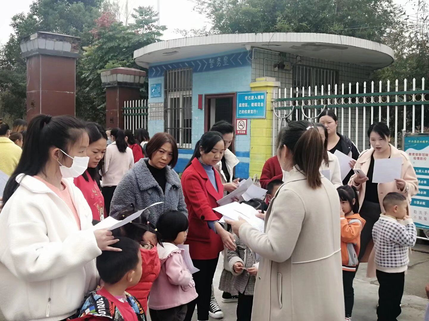 溢水中心幼儿园扎实做好学生春季资助兑现工作