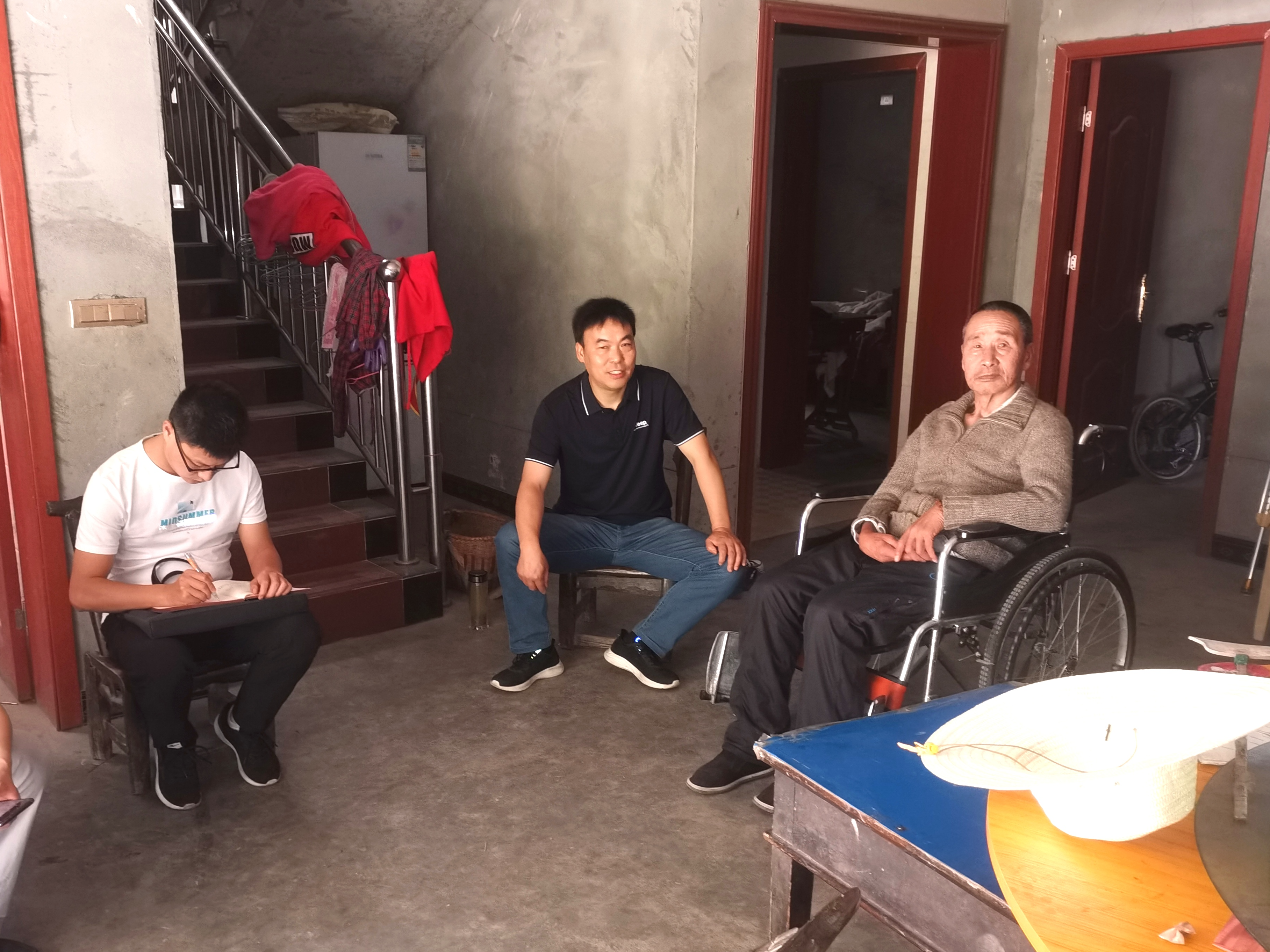 县退役军人事务局扎实开展党员干部下基层察民情解民忧暖民心实践活动