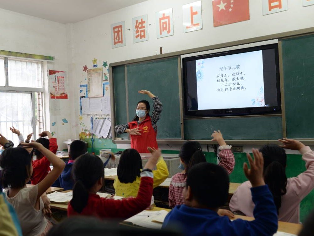 县自然资源和规划局：开展关爱未成年人文明实践活动