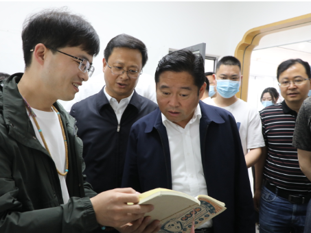 英山县党政考察团来竹考察交流