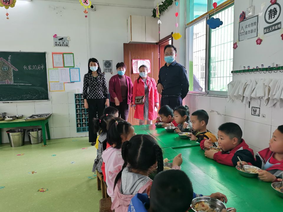 县教育局到溢水镇进行学前教育年检