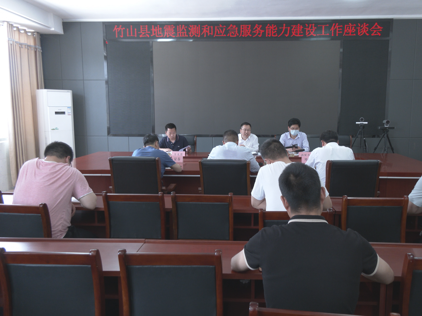 省地震局副局长熊宗龙来我县调研