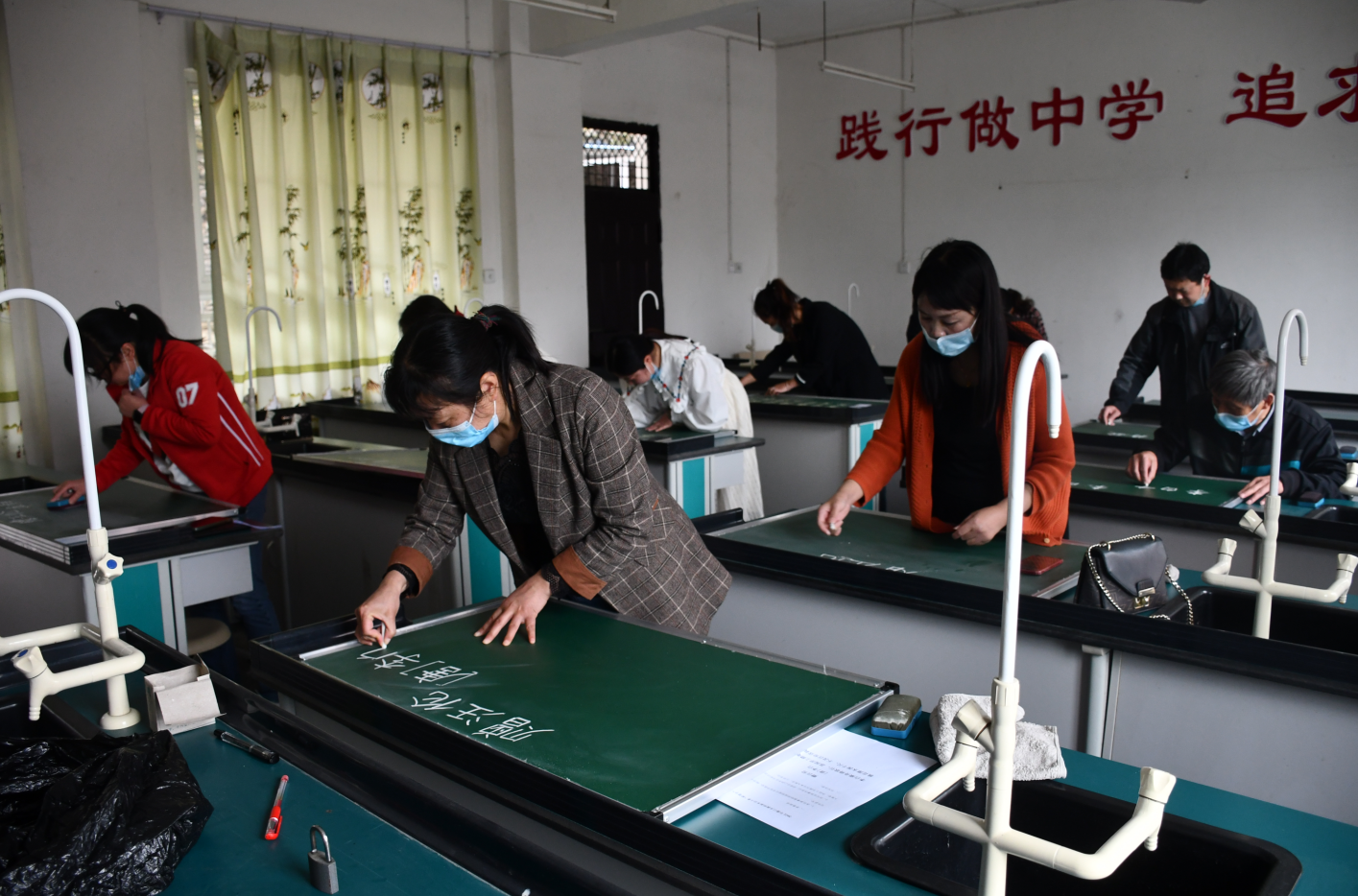 潘口乡中心学校举行教师基本功大赛