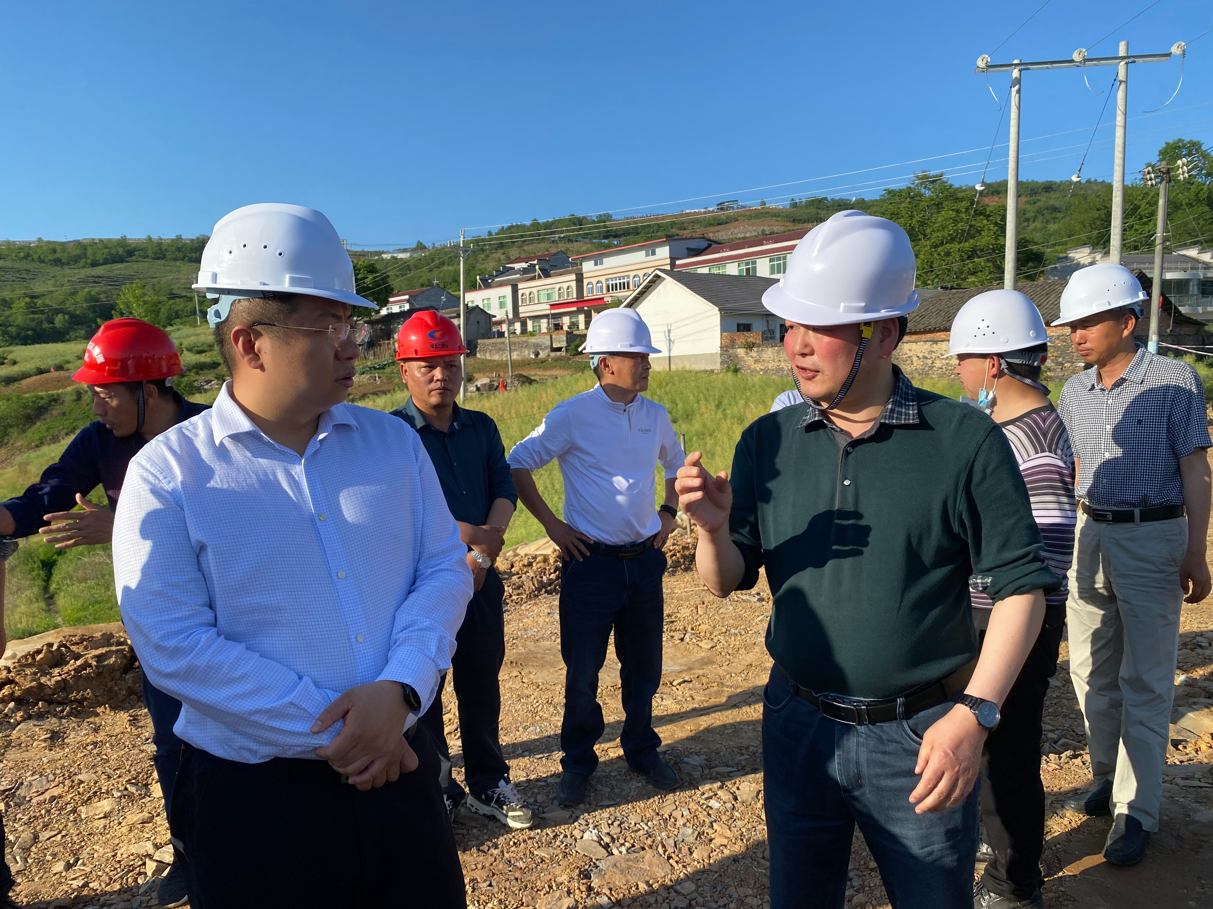 何垚辰调研水库除险加固工作