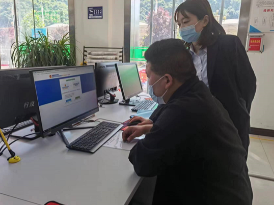 我县执业药师实现就地注册