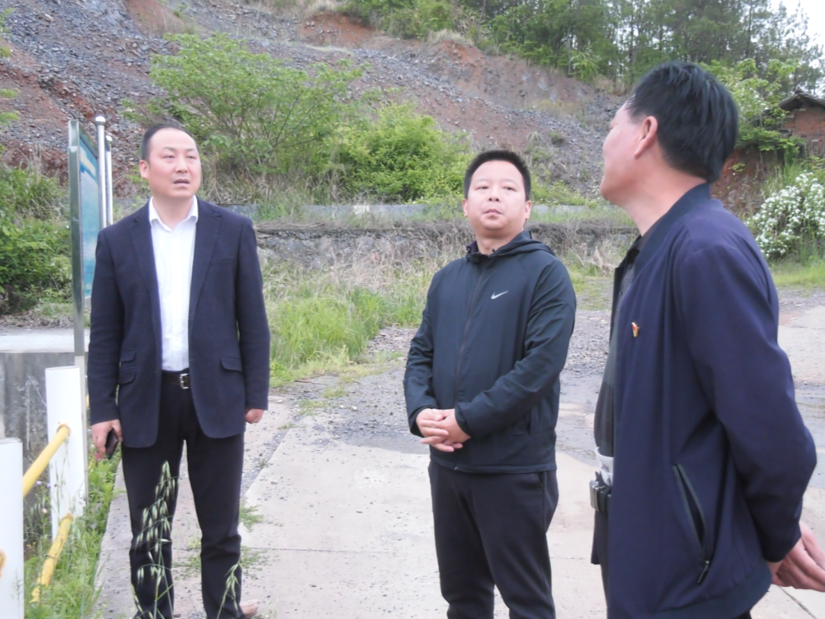 杨明章督导检查宝丰镇安全生产、防汛抗旱等工作