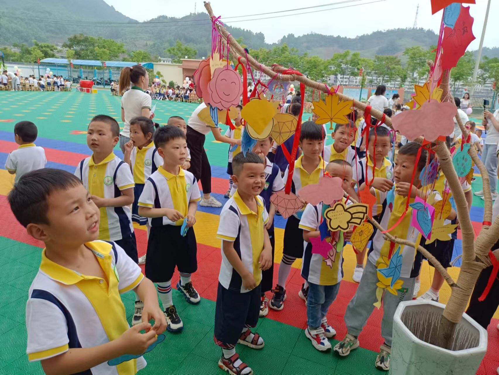 溢水第二幼儿园：欢庆“六一”  与“粽”不“童”