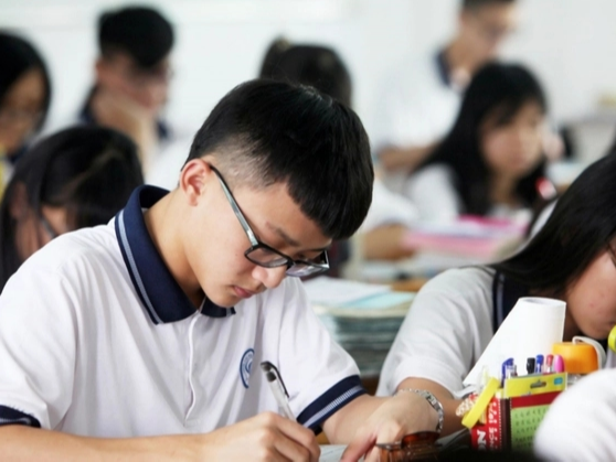 擂鼓镇：心系教育事业 情牵中考学子