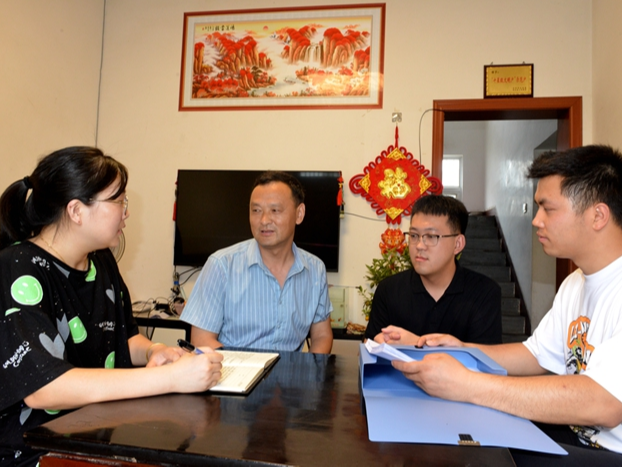 上庸镇：户户走到访民情 监督服务暖民心