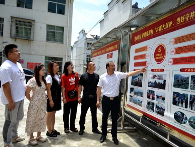 上庸镇：谈心谈话助推“一把手”担当作为