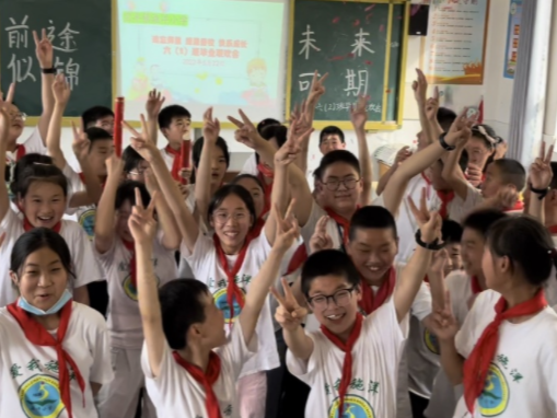 施洋小学开展六年级毕业班系列活动