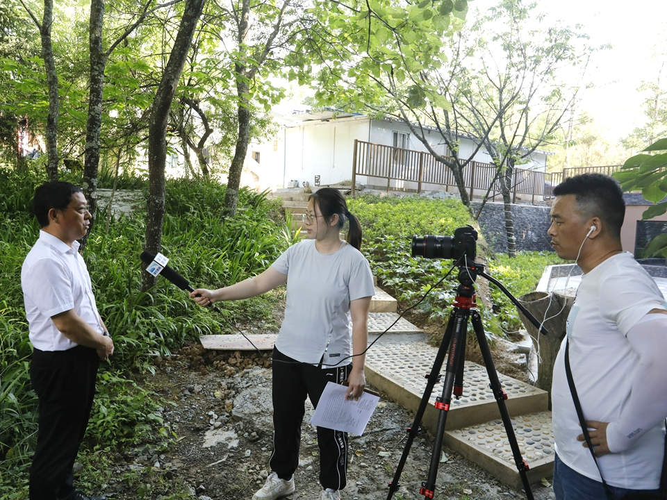 多家新闻媒体组团来竹采访林长制工作成效