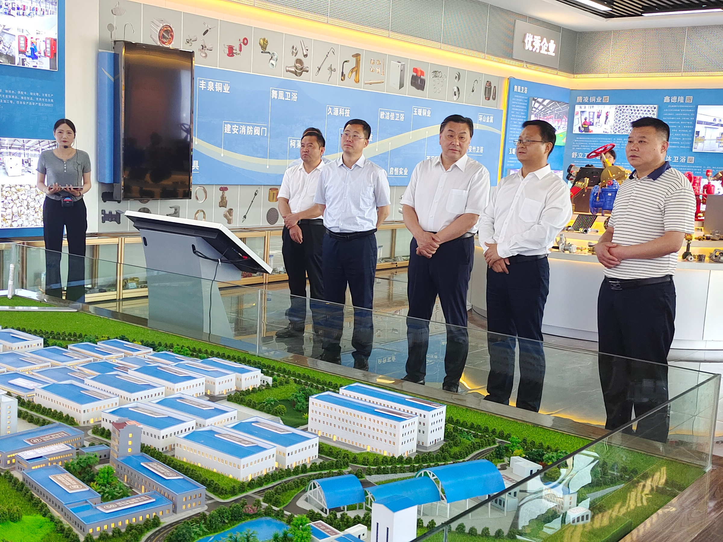 市政协副主席沈明云来我县调研卫浴产业