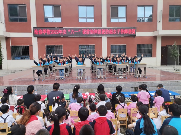 沧浪九年制学校：舞出健康平安 韵律充实快乐