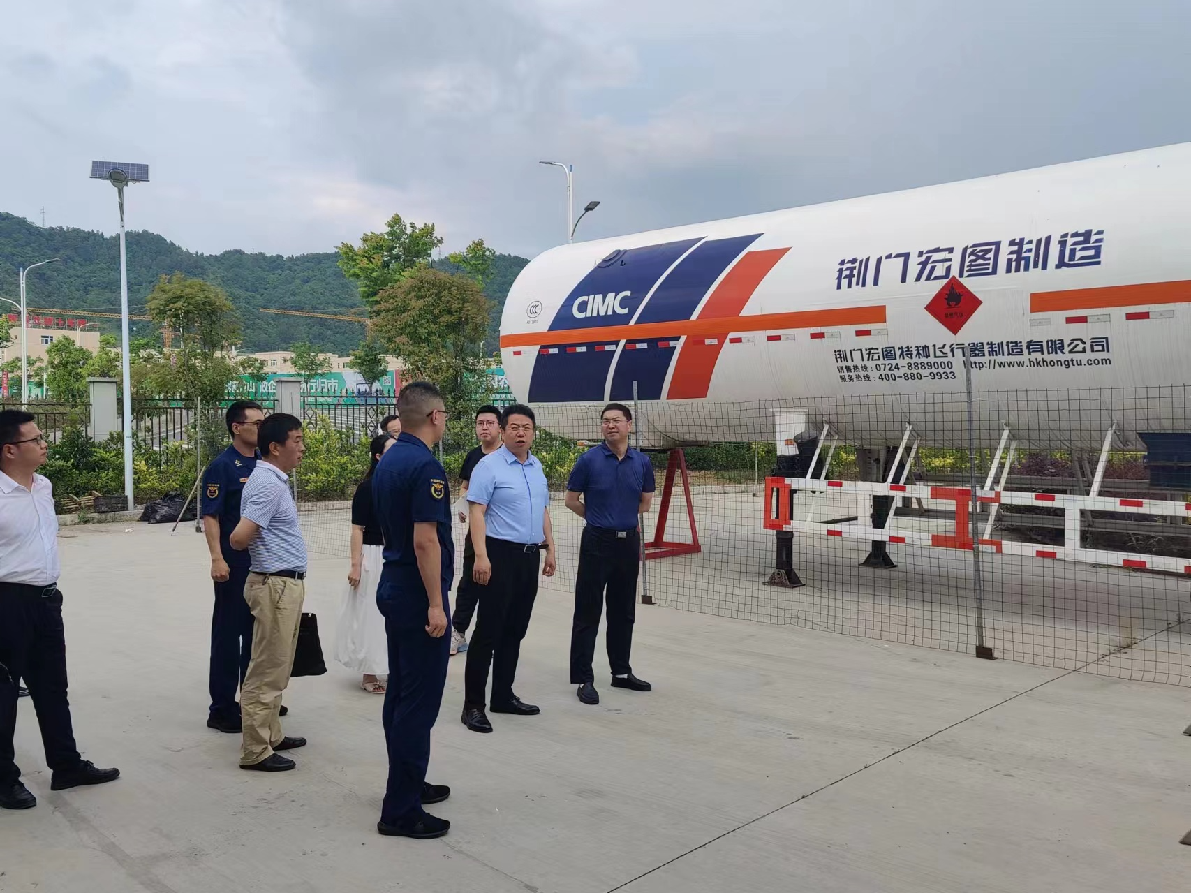 县领导开展“解难题、稳增长、促发展”企业帮扶活动