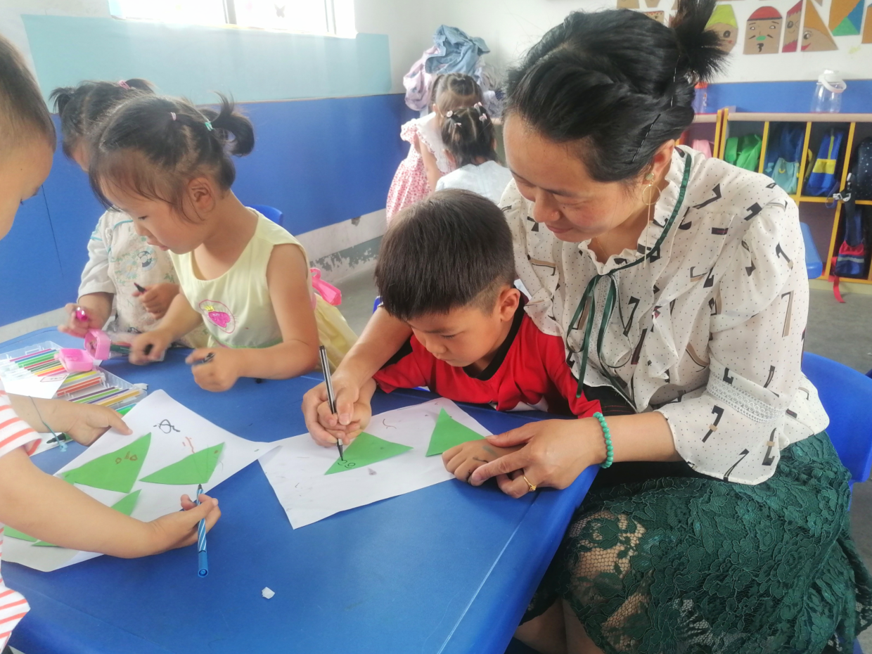 鱼岭小学开展“传统节日—端午节”主题教育