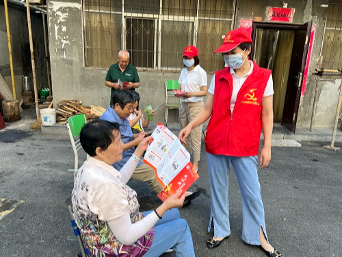 县公共检验检测中心：民法典宣传进社区