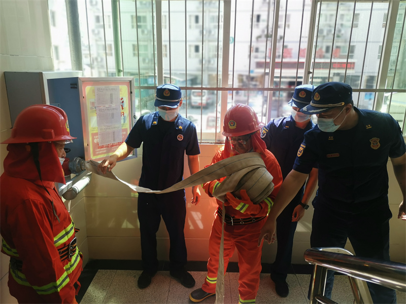 县消防救援大队：走进县第二人民医院开展安全指导