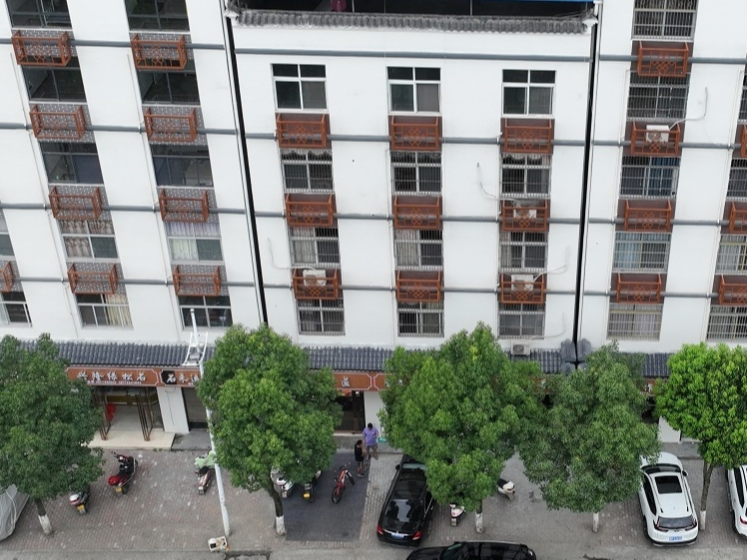 麻家渡镇：擦亮美丽小城镇  打造松石大师街