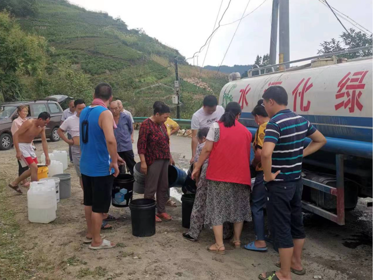 县审计局：旱灾无人有情 送水入村暖民心