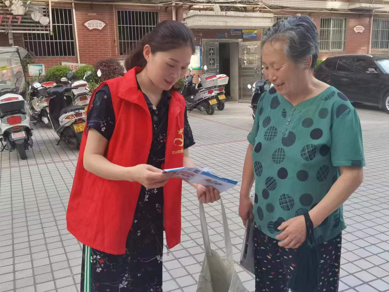 城关镇城西社区：多举措推进文明城市创建工作