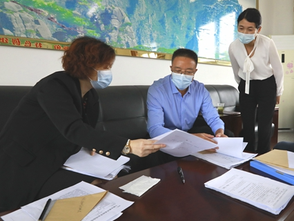 宝丰镇开学准备工作做到“九到位”