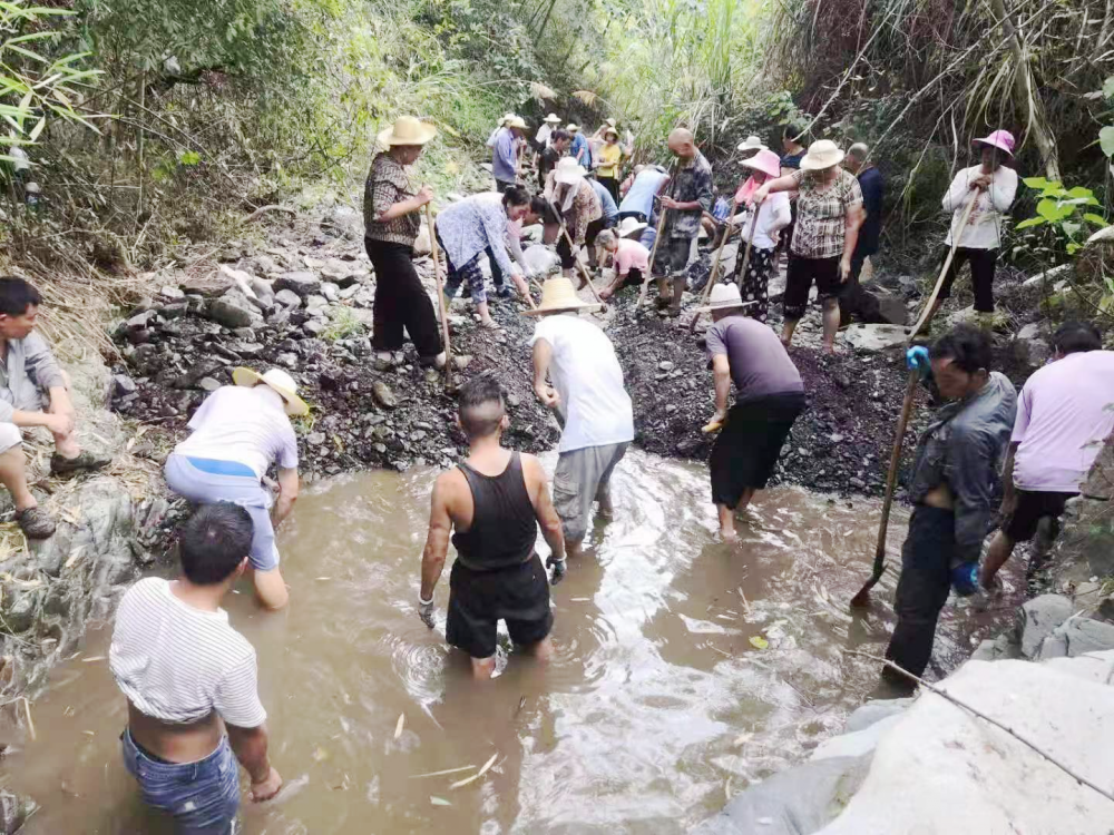 竹山县统筹调配水源抗大旱
