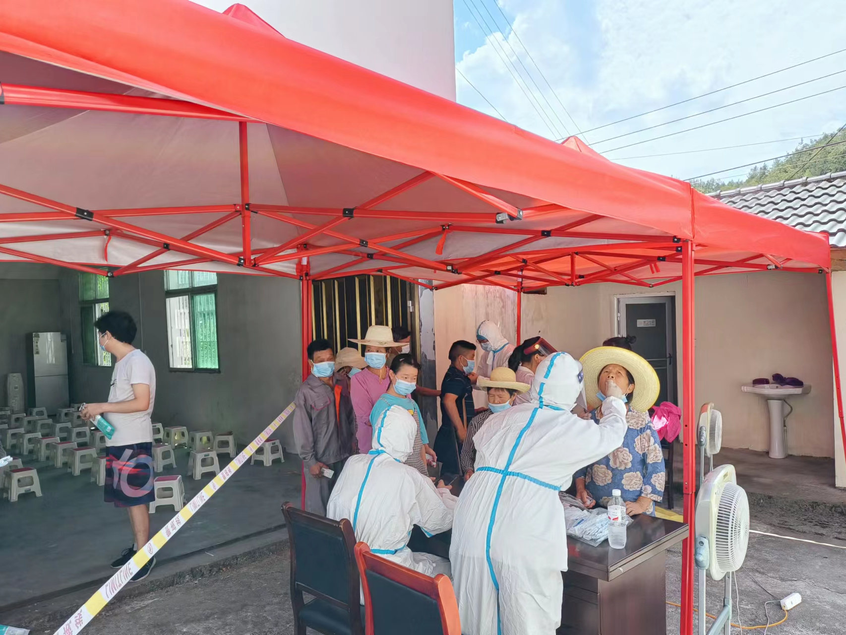 秦古镇：发挥党建引领作用  助力全员核酸检测
