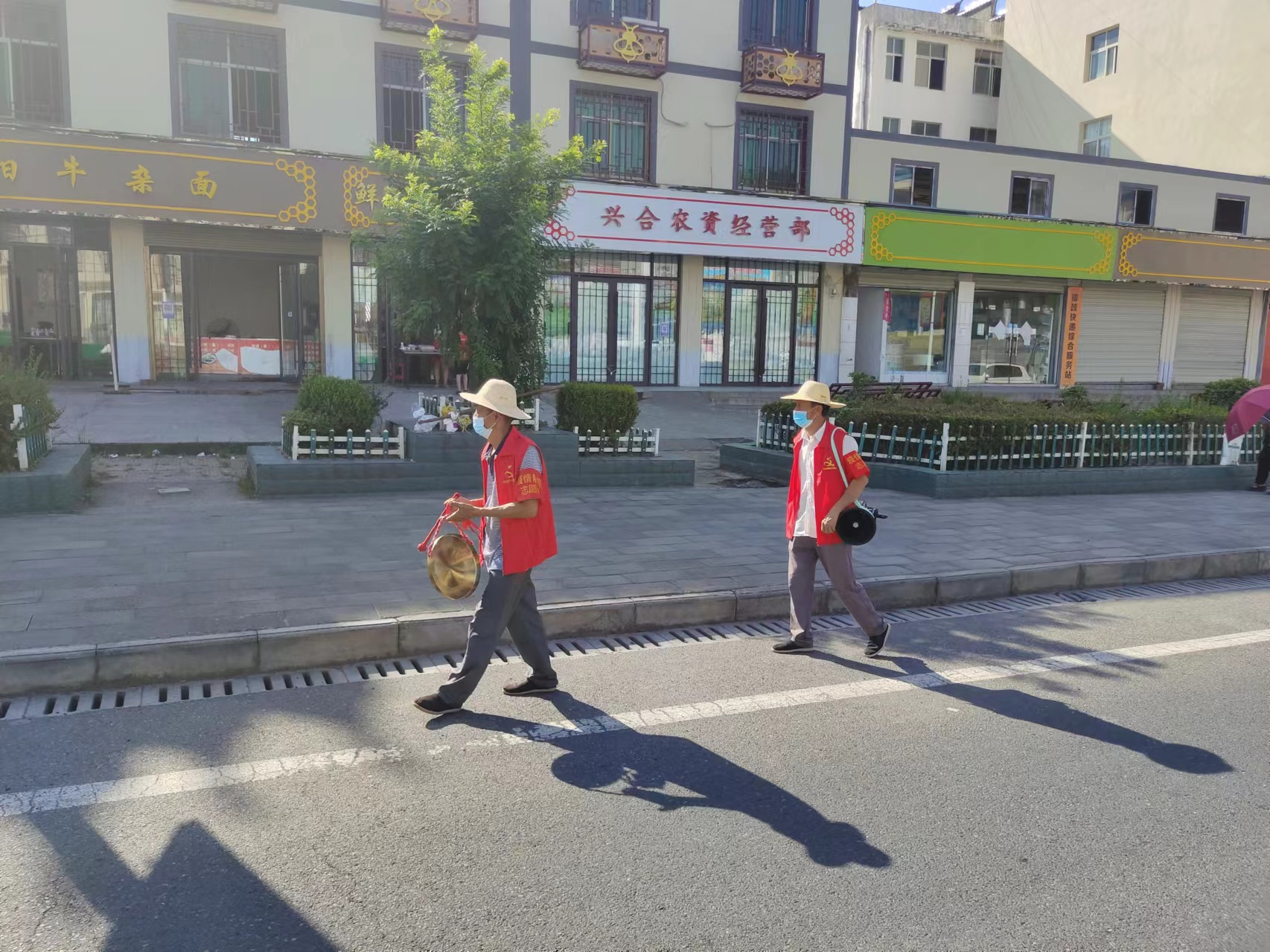 擂鼓镇：同心共筑“防疫安全线”