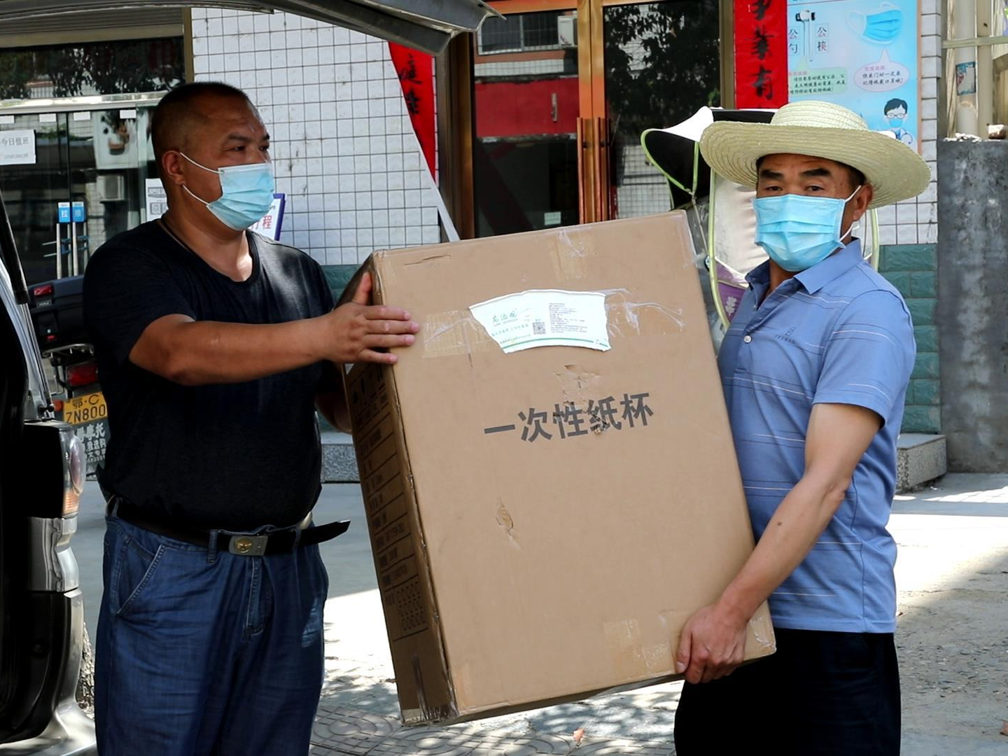 近万元龙池观茶赠抗疫一线﻿“勇士”