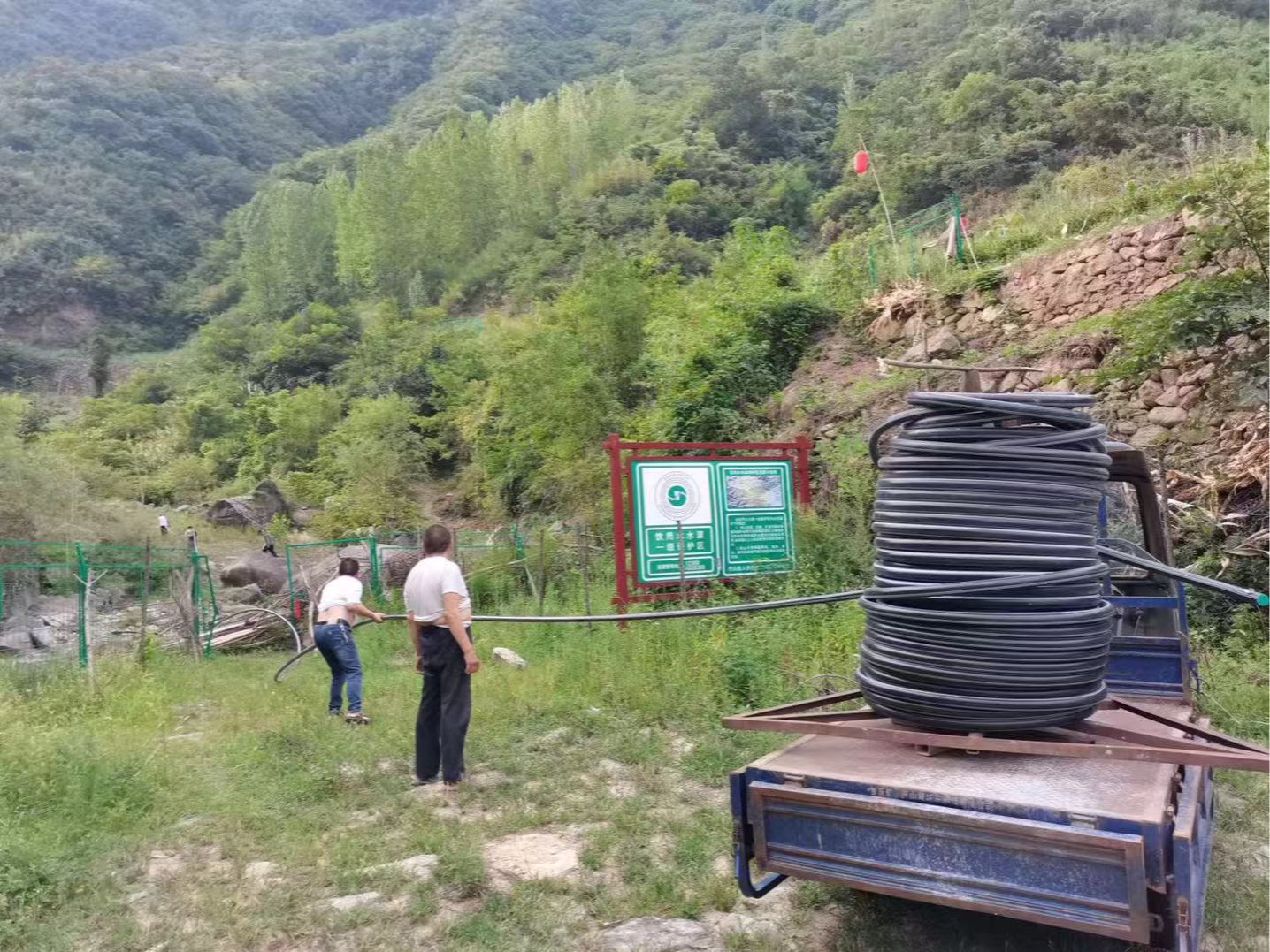 双台乡向山村895位村民吃上“放心水”