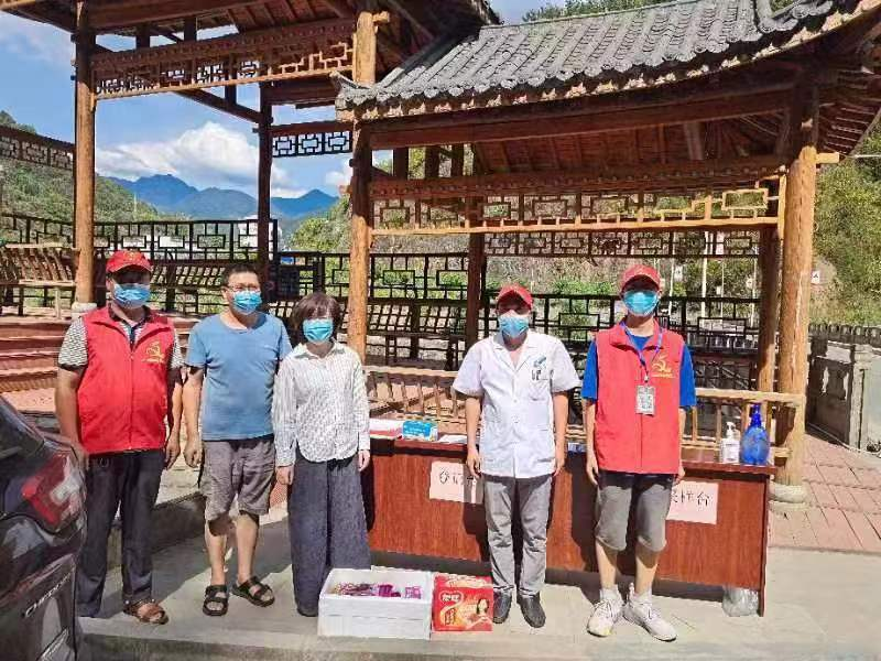 柳林乡：涓涓爱心送“疫”线
