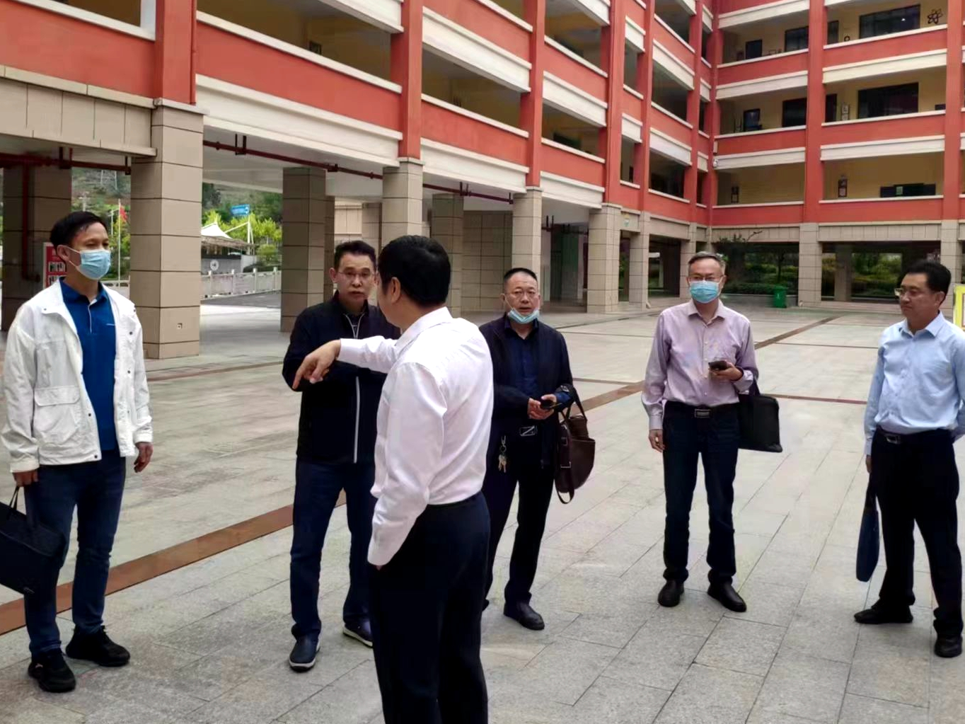 襄州区教育局来竹开展教育协作帮扶