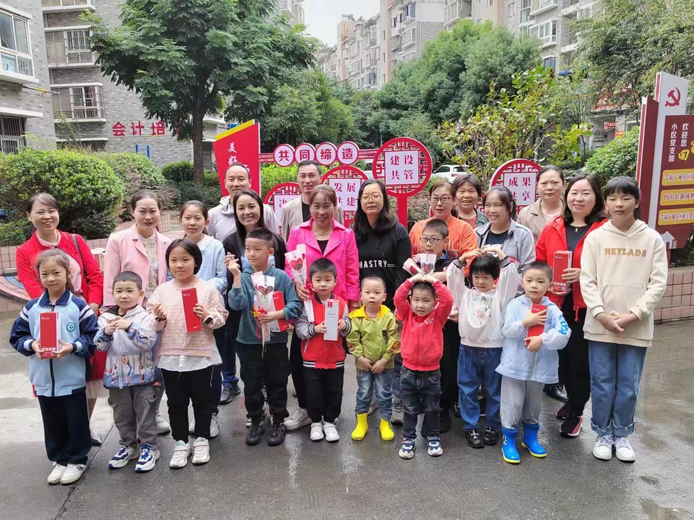 县妇联开展“姐妹共建 幸福家园”共同缔造活动