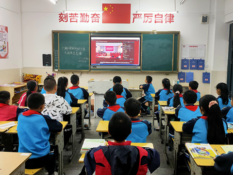 得胜镇：向榜样学习 汲取奋进力量