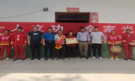 柳林乡：立功送喜报  尊崇暖人心
