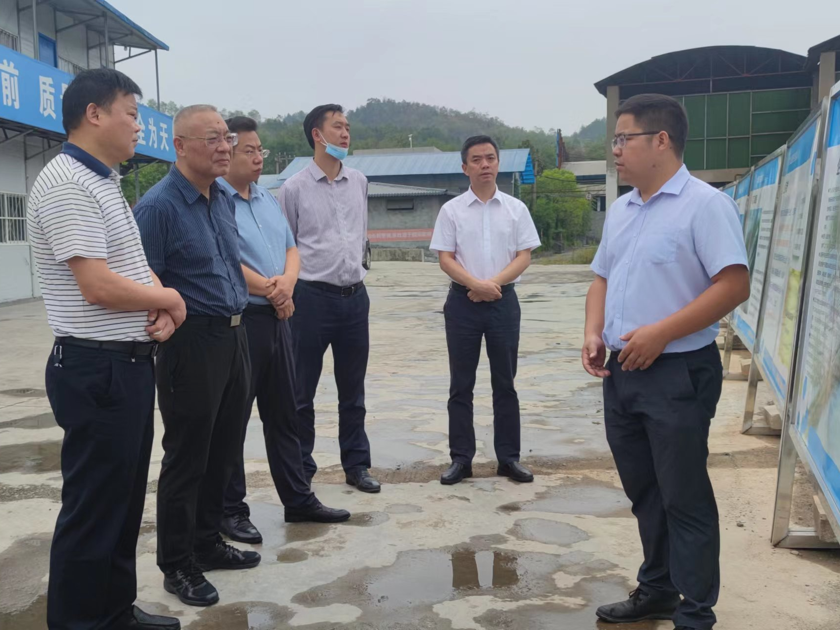 省督导组来竹督导一揽子政策服务落实情况