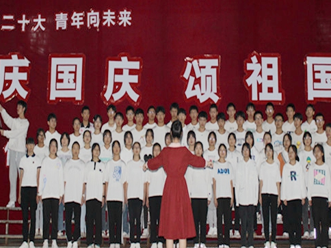 竹山二中：红歌比赛庆国庆