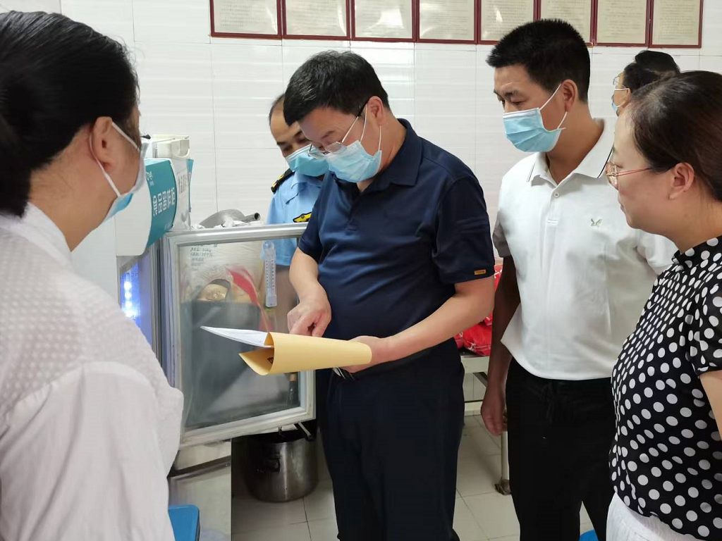 县实验幼儿园接受秋季开学联合督办检查