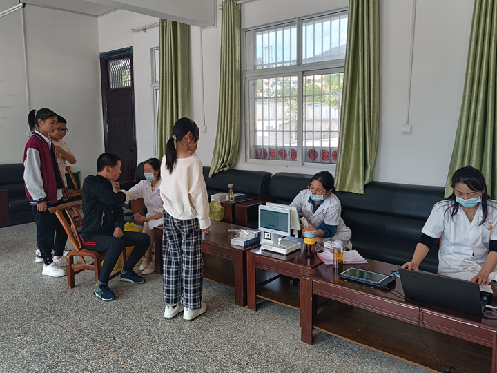 双台乡一千多名师生完成流感疫苗接种